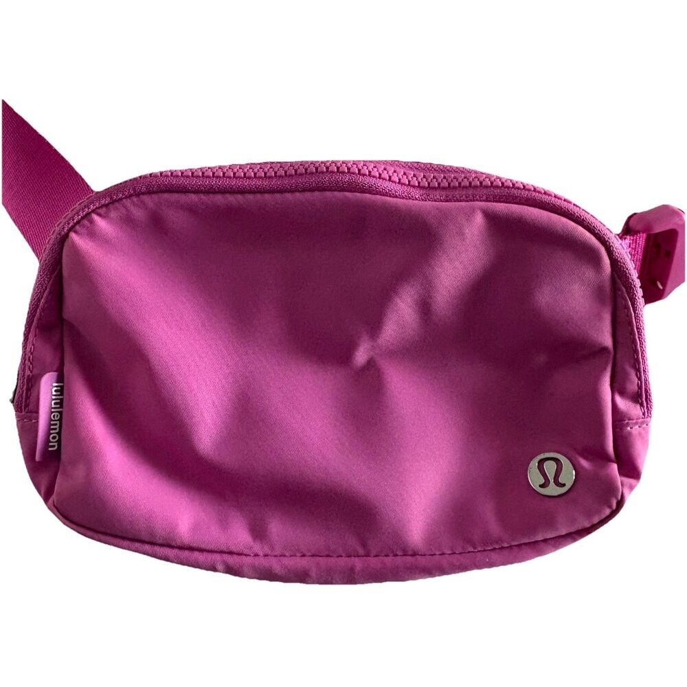 Lululemon Purple Pink Everywhere Belt Bag 1L Adjustable Crossbody Strap Preowned
